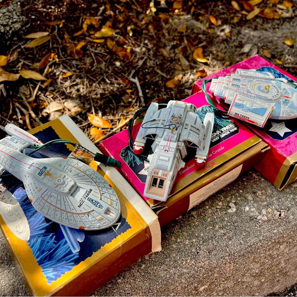 3pc 90s Hallmark Keepsake light up STAR TREK DS-9 Ornaments